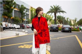 圍巾的各種圍法-真絲圍巾，真絲絲巾，羊絨圍巾